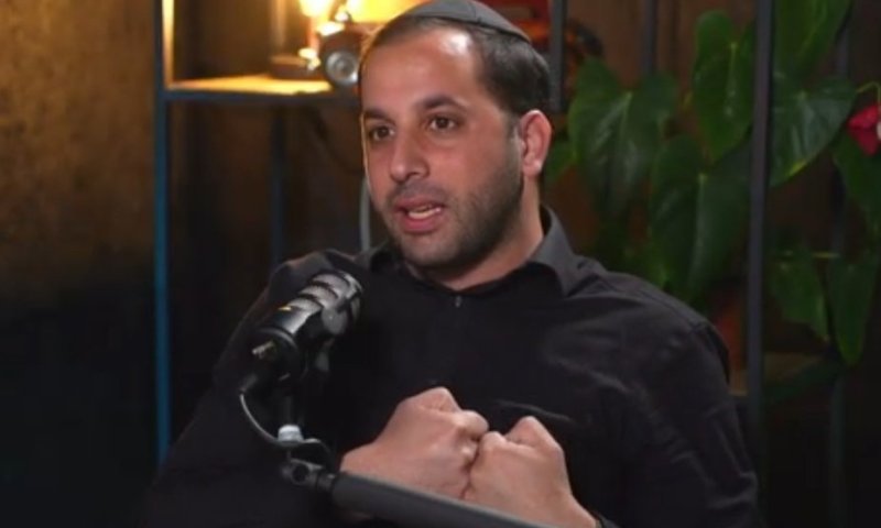 "משחקים בטלפון בשבת": משה מ"ווארט" בווידוי על המגזר החרדי
