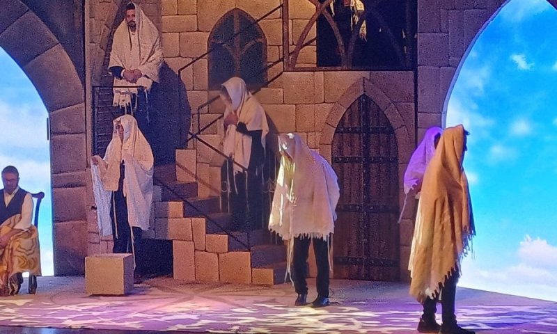 הצגת הבכורה "חזון עובדיה" 