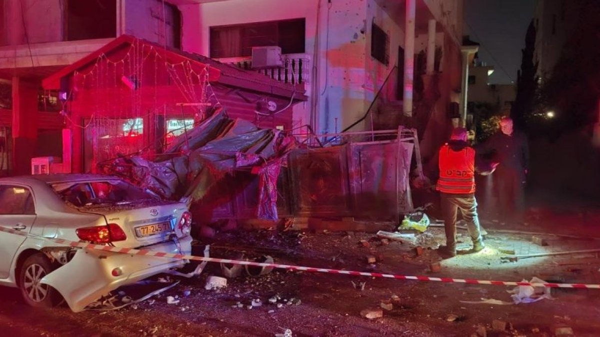 גבר ואישה כבני 70 נהרגו מטיל איראני ברמת גן - סרוגים