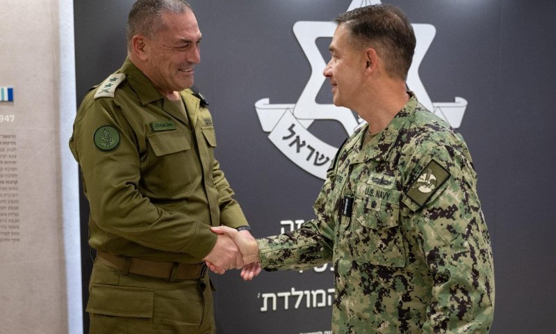 הרמטכ"ל נפגש עם מפקד סנטקום: "ציר הטרור מתחיל להתפורר"