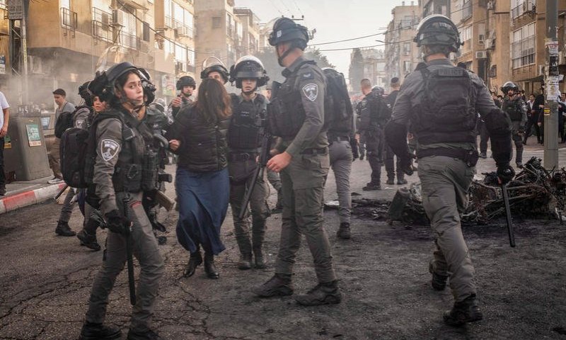 הקטסטרופה בבני ברק: "התחבאנו בתוך פחים"