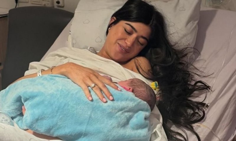 לאחר טיפולי פוריות ממושכים: כוכבת המירוץ למיליון ילדה בן שני