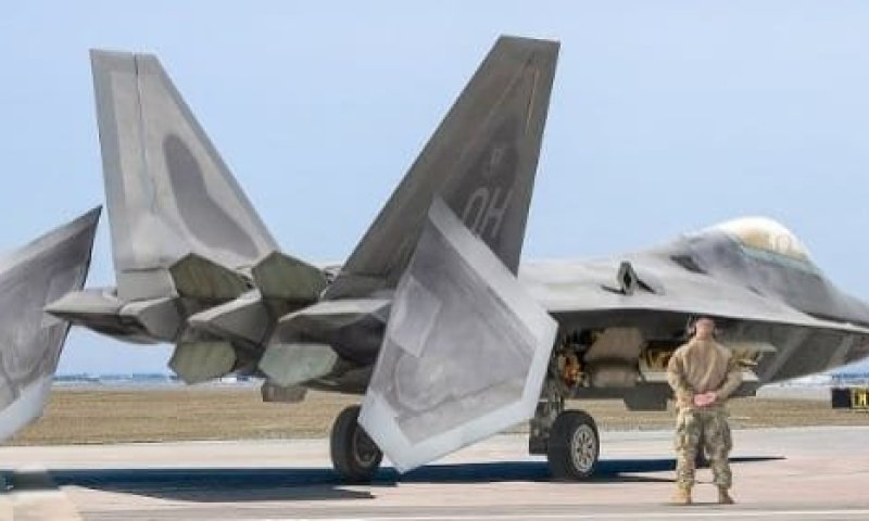 הסוף של איראן? מטוס הקרב המתקדם בעולם בדרך לאזור