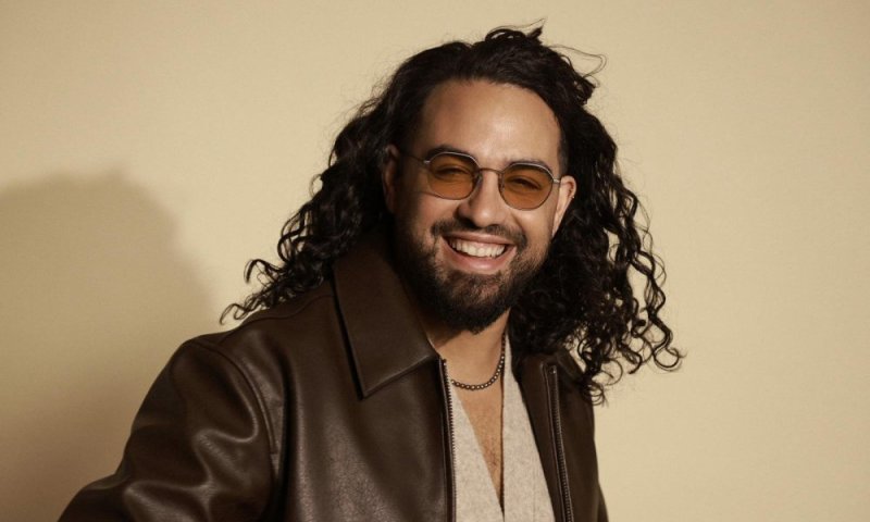 "איך הולכים עם כל זה לישון?" בניה ברבי חושף את הלב באלבום חדש