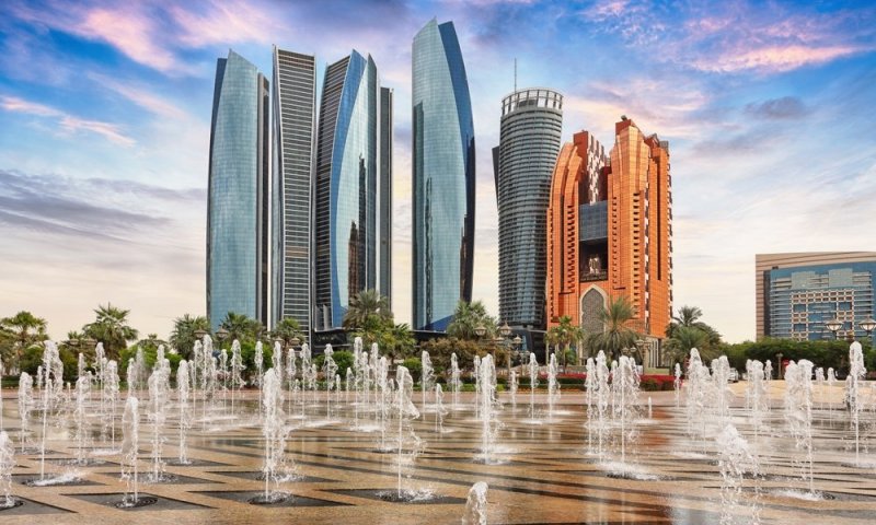 שברי יירוט פגעו בשגרירות ישראל באבו דאבי, 2 ישראלים נפצעו