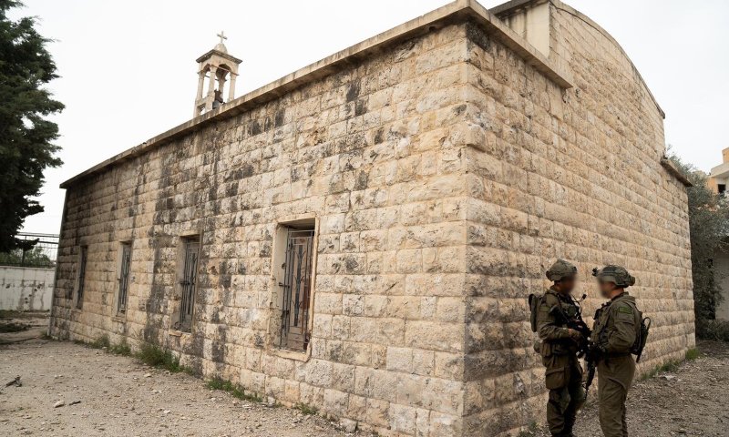 בכנסייה בדרום לבנון: צה"ל חשף מנהרת טרור ששוקמה בהפסקת האש