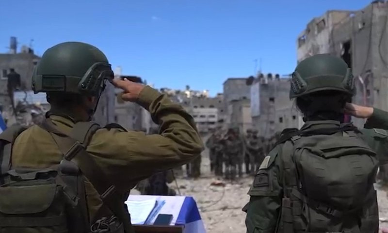 זיכרון תחת אש: לוחמי צה"ל מצדיעים לנופלים בחזית