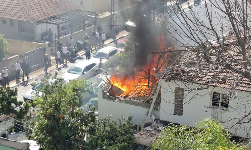 יממה של שיגורים: שריפה פרצה ברחובות מפגיעת רסיס