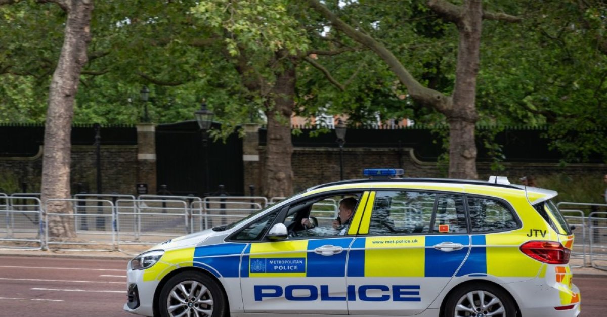 4 אמבולנסים של ארגון הצלה הוצתו בלב שכונה יהודית בלונדון  - סרוגים