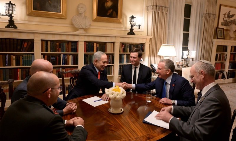 נתניהו נחת בארה"ב ויצא לסבב פגישות עם יועצי טראמפ