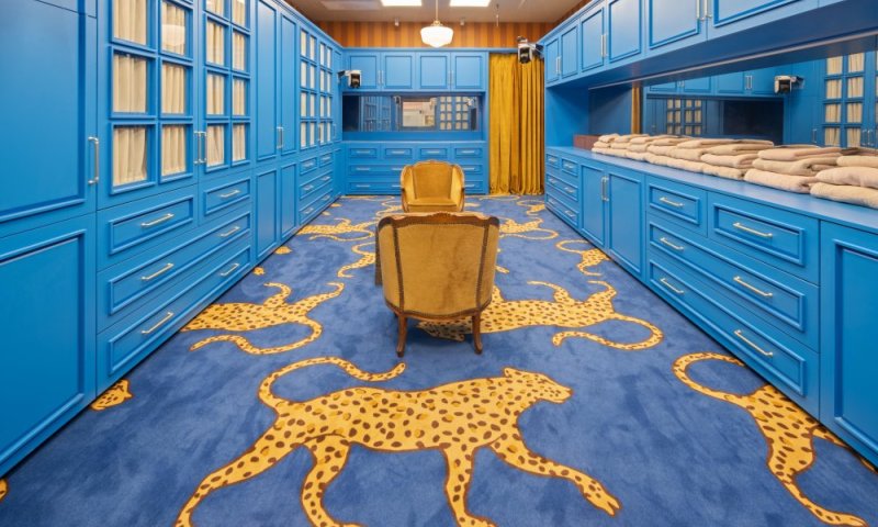 נמרים וכחול מחשמל: הצצה לעיצוב הכי נועז בתולדות "האח הגדול"