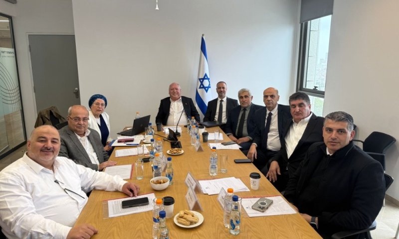 נלחמת בפוליגמיה: התנאים של סטרוק למינוי קאדים