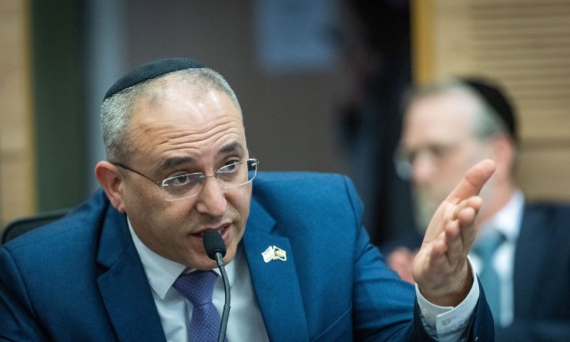 חבר הליכוד בפנייה רשמית לנתניהו: "תדיח את זיו אגמון לאלתר"