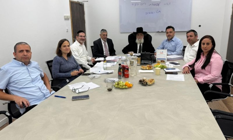 18 מועמדים: נקבע התאריך לבחירת רב בתל אביב