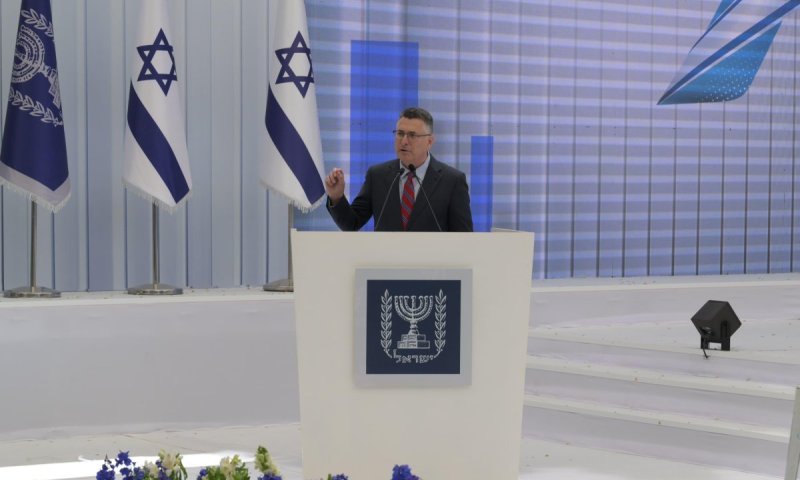 סער: "אין לנו מחלוקות גדולות עם לבנון, המכשול - חיזבאללה"