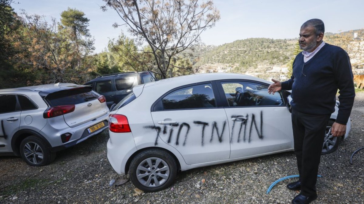 נפתלי בנט, למה אתה לא מגנה את הטרור היהודי? - סרוגים