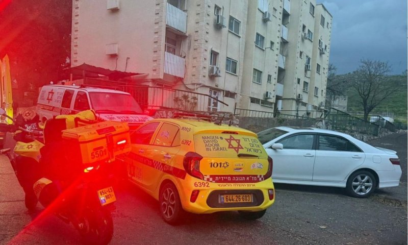 פגיעה ישירה בבניין בקריית שמונה, פצוע קשה במקום