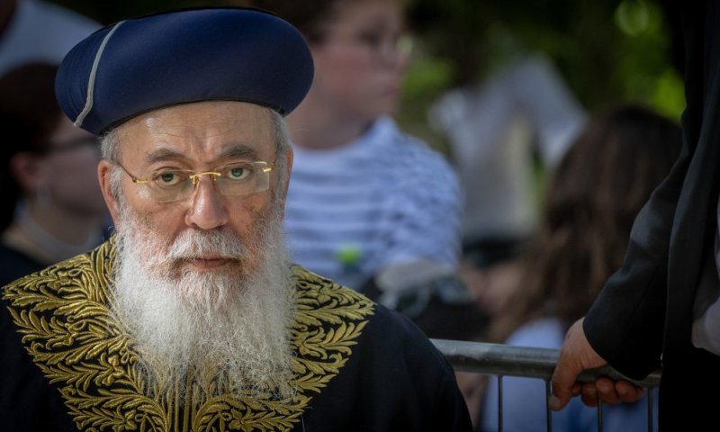 הרב עמאר: "עדיף שתתבטל הרבנות ולא לעשות מבחנים לנשים"