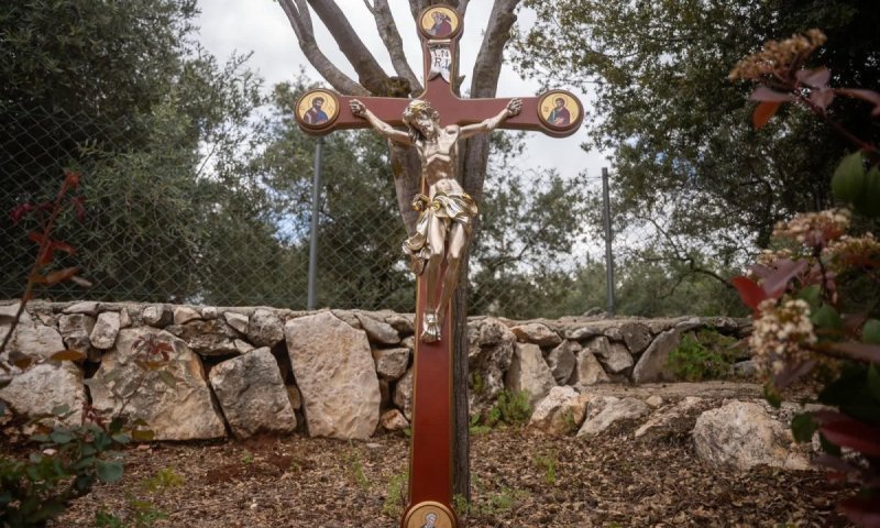 אחרי הדחת הלוחמים: צה"ל הציב פסל חדש של ישו בלבנון