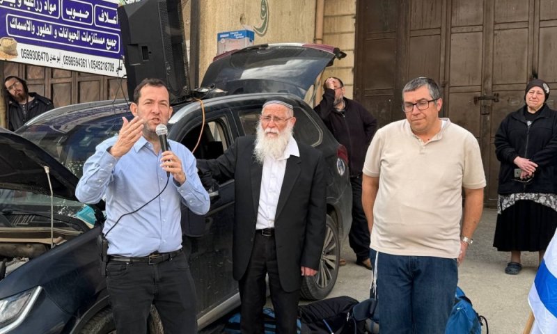 3 שנים לרצח האחים הלל ויגל יניב - מאות במקום הרצח