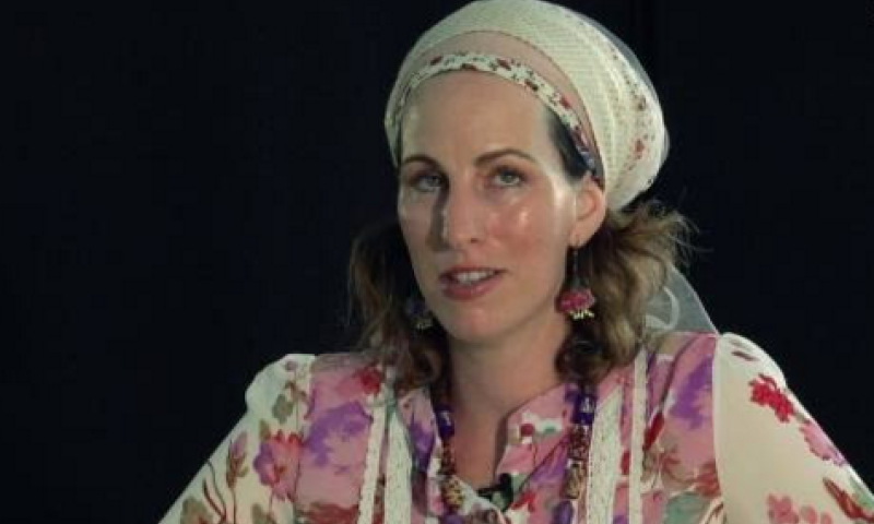 צפו: סיפורה של נערת המסיבות שלמדה קבלה