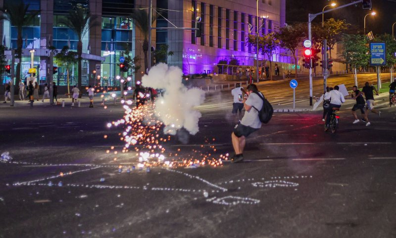 פציעת השוטר: "ננהג באפס סובלנות כלפי פורעי החוק"