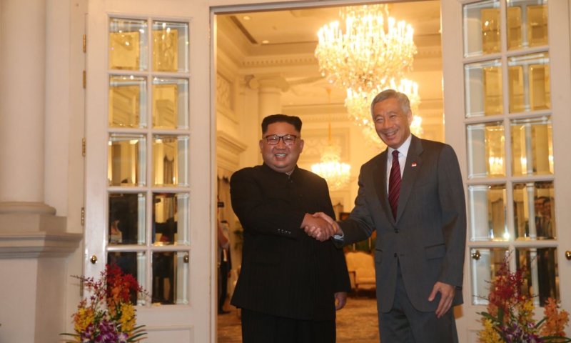 רה"מ בסינגפור לג'ונג און: "מקווה שתקדם את השלום"