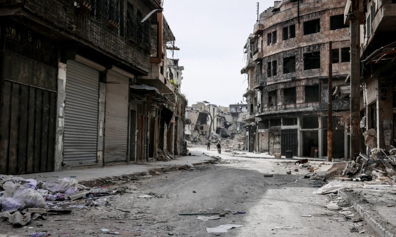 דיווחים בסוריה: 140 הרוגים במתקפת הפתע של המורדים