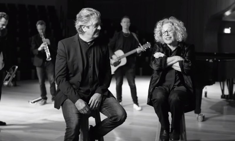 צפו: חוה אלברשטיין וכוכב 'זהו זה' באיחוד מפתיע