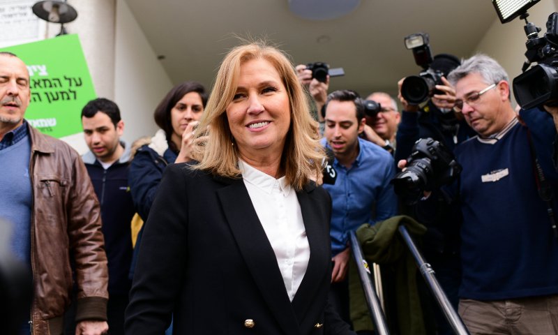 פרסום ראשון: ציפי לבני שוקלת לרוץ לראשות העיר ת"א