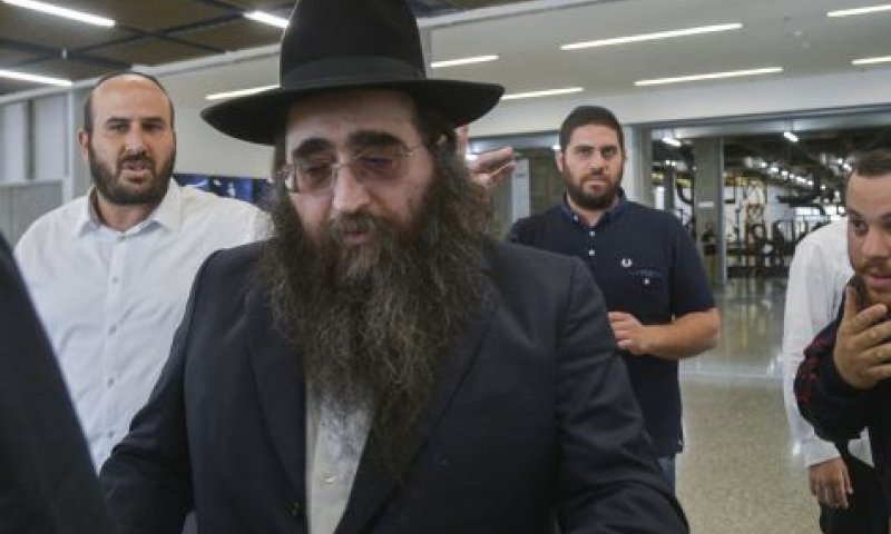 הרב פינטו: "רודפים אותי כי אני רב? כי אני ספרדי?"