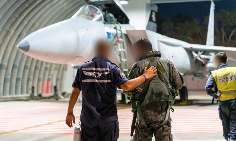 דובר צה"ל מבהיר: "התקיפות האיראניות ממשיכות, יתכנו נפילות"