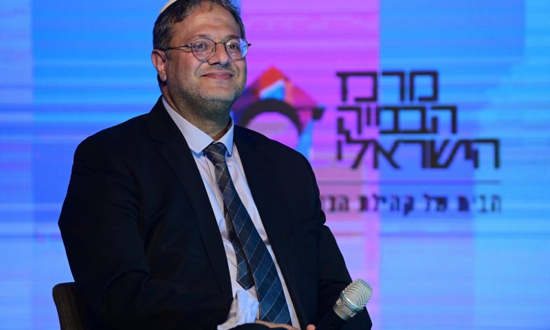 פיצוץ בנגמ"ש | 'לא בטוח שבן גביר לא ילך עם בני גנץ'