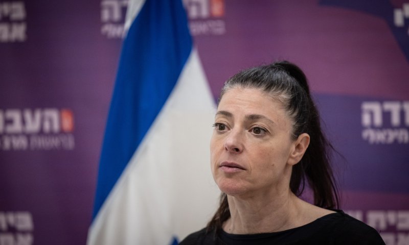 מיכאלי נגד גנץ ולפיד: "מתנהגים כמו שבשבת"