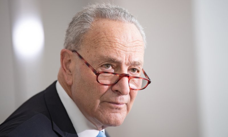 "איבד את הדרך": מנהיג הסנאט קורא לבחירות בארץ