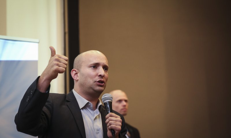 בנט: להניח לקמפיינים ולחזק את נתניהו בארה"ב