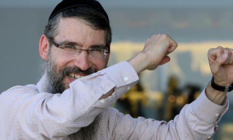 "פחות התחברתי ללימודי גמרא": אברהם פריד חוזר לבית הספר