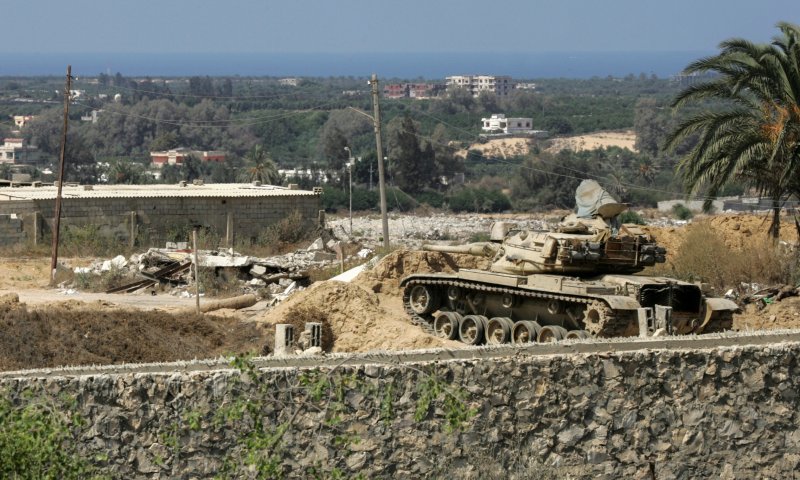 מטען הופעל נגד כח צה"ל בעזה; לוחמינו השיבו אש