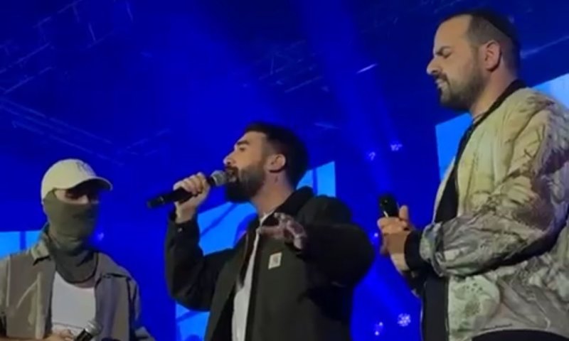 שילוב מחשמל: בן צור, ישי ריבו, עקיבא ומ' המסתערב על במה אחת