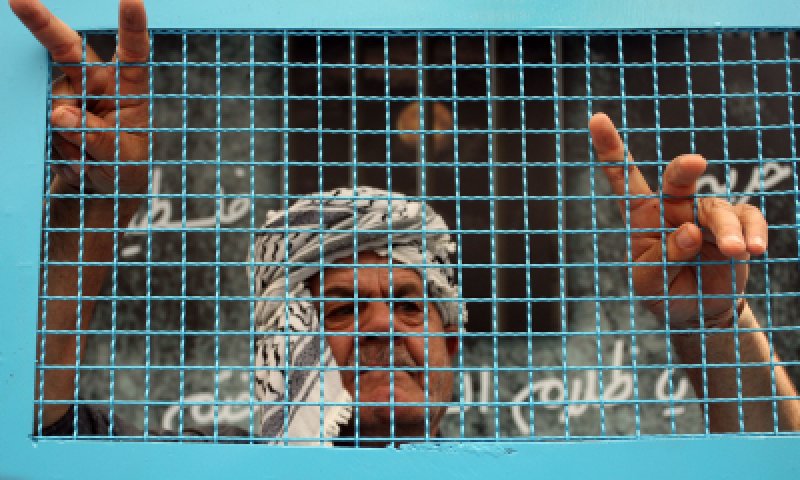 המשפחות השכולות: נתניהו יהפוך לשיאן משחררי הרוצחים עם דם על הידיים