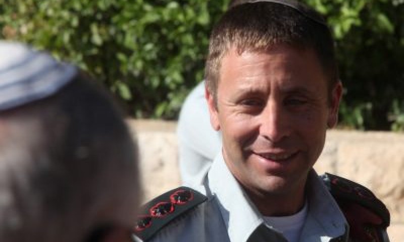 הגניבה שעלולה לטרפד את המינוי של הקצין הסרוג