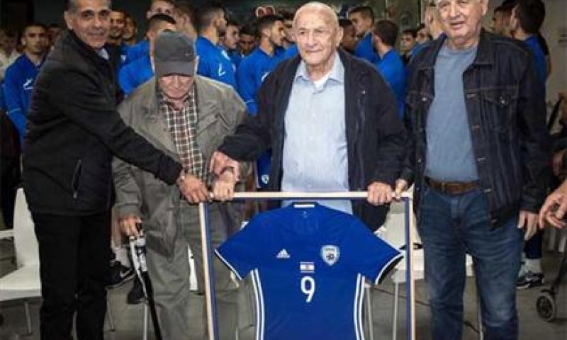 האיש והכדורגל יהושע (שייע) גלזר נפטר בגיל 91