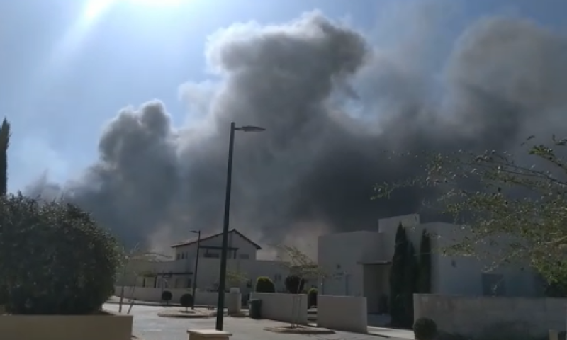 צפו: שריפת ענק סמוך למושב נצר חזני