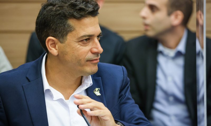 שיקלי חושף את דעתו על תחב"צ בשבת ונישואי להט"ב