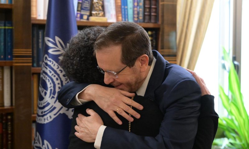 "ידעתי שתחזירו אותנו": שושן הרן נפגשה עם הרצוג