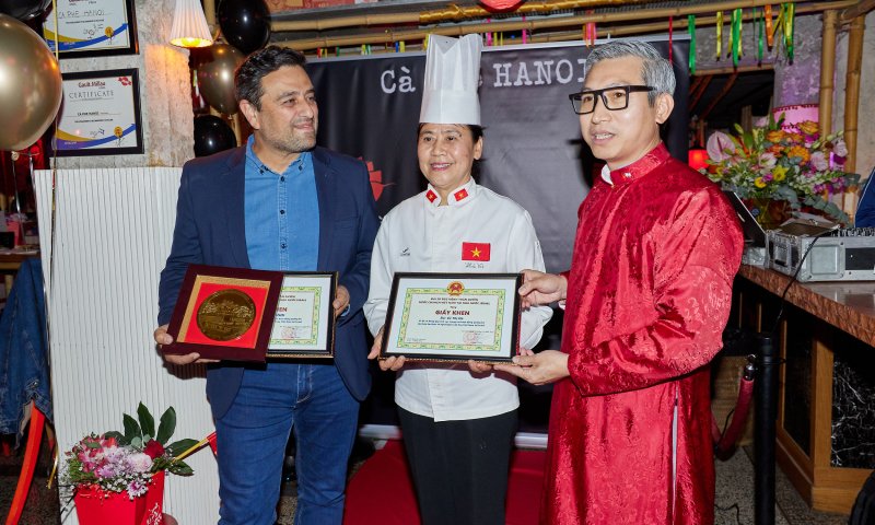 מסעדת 'קפה האנוי' חוגגת 5 שנים להיווסדה