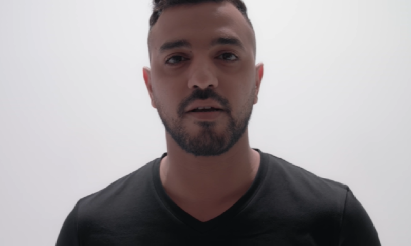 "רשע ואכזרי": איתי לוי מגיב לפייק ניוז המזעזע על אמו