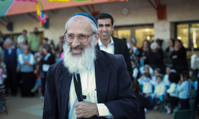 "יותר כהנא מכהנא" / הרב אבינר עושה סדר