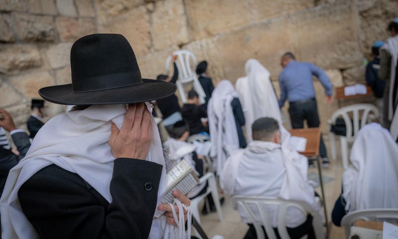 עצרת תפילה בכותל המערבי. הצטרפו לשידור החי