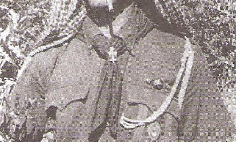 היום בהיסטוריה: ביקש כוס מים והפעיל את הפצצה